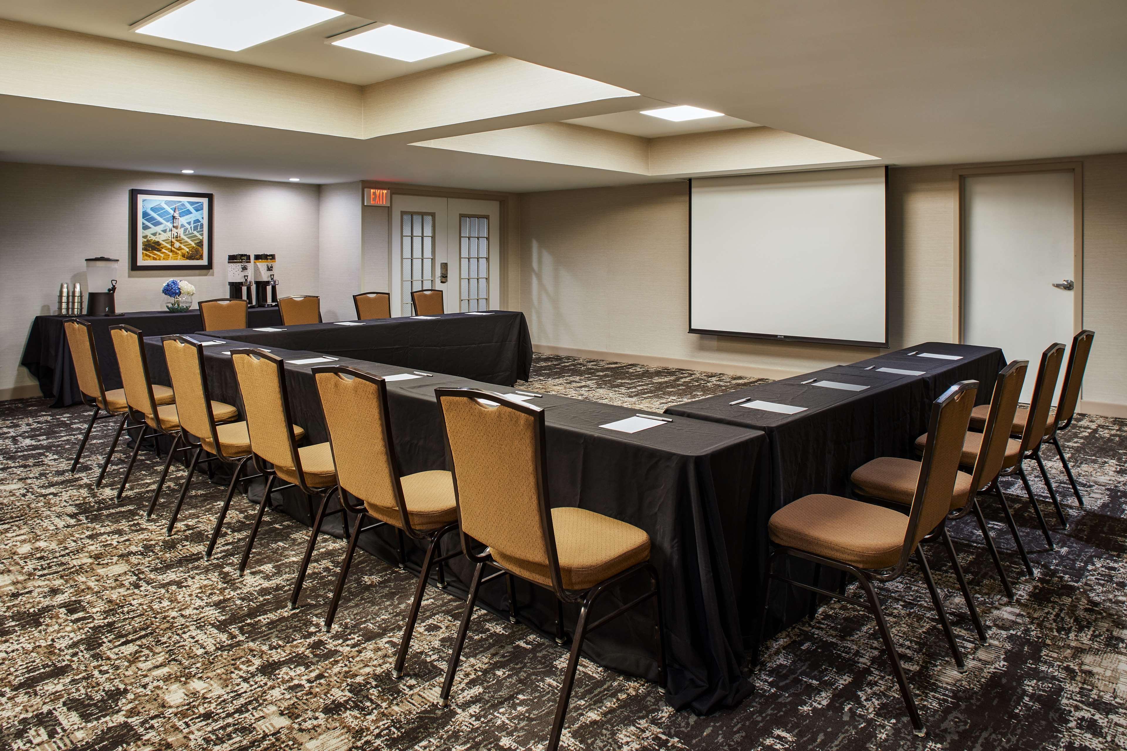 Hampton Inn & Suites Chapel Hill/Durham Zewnętrze zdjęcie