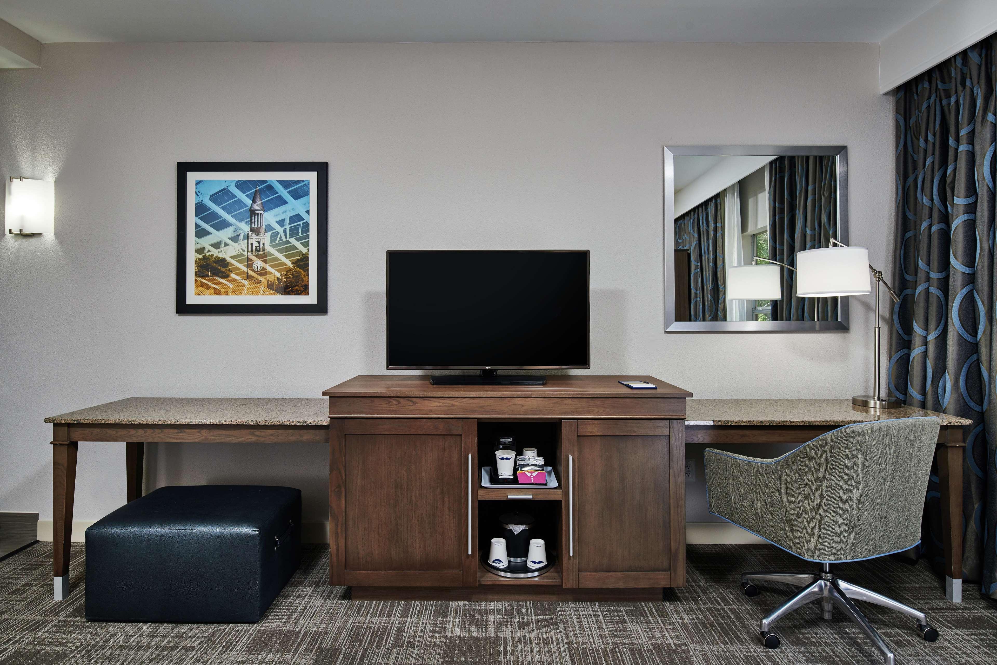 Hampton Inn & Suites Chapel Hill/Durham Zewnętrze zdjęcie