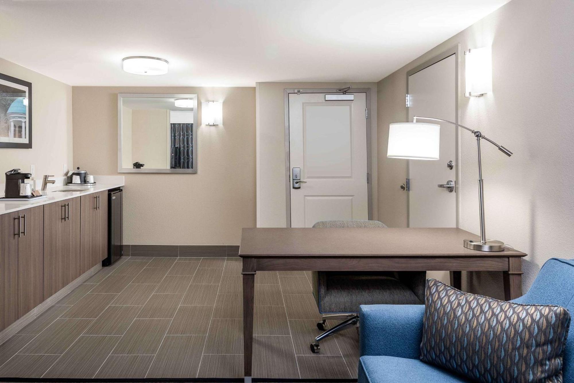 Hampton Inn & Suites Chapel Hill/Durham Zewnętrze zdjęcie