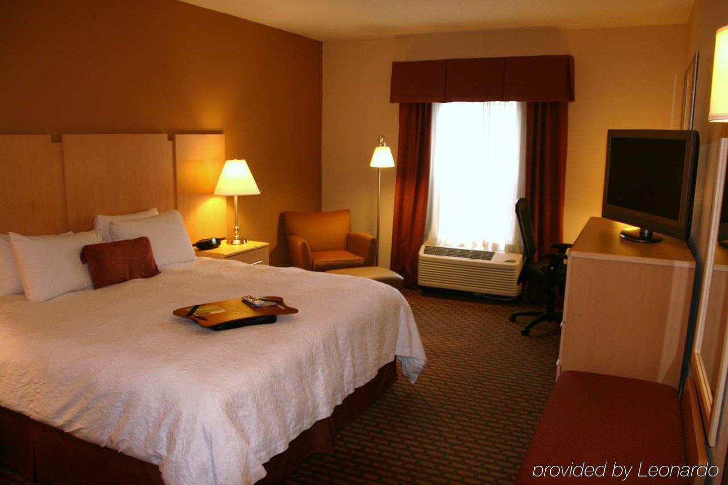 Hampton Inn & Suites Chapel Hill/Durham Pokój zdjęcie