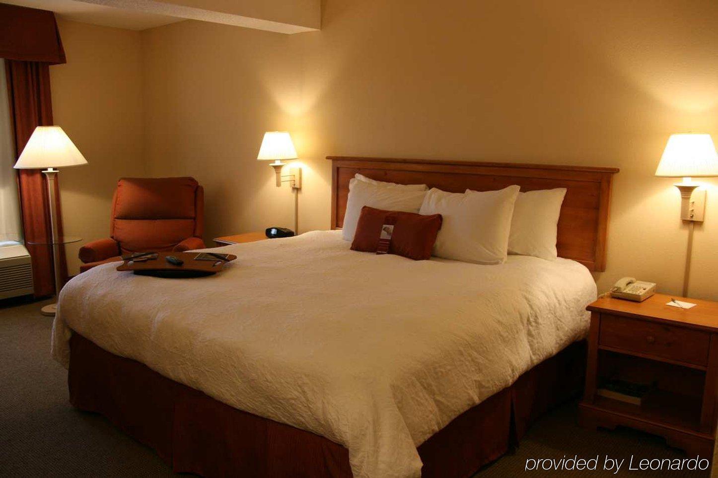 Hampton Inn & Suites Chapel Hill/Durham Pokój zdjęcie